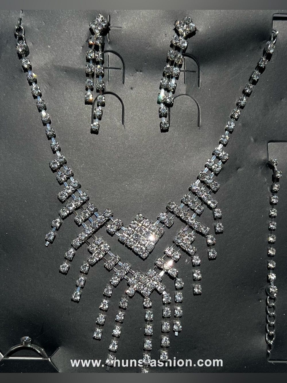 Dazzling Clear Crystal Fringe Necklace and Earring Set - Silver Tone